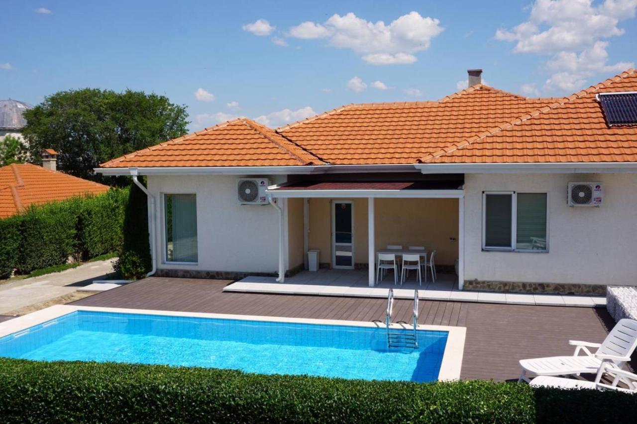 Geranium Holliday Villas Obrochishte Εξωτερικό φωτογραφία