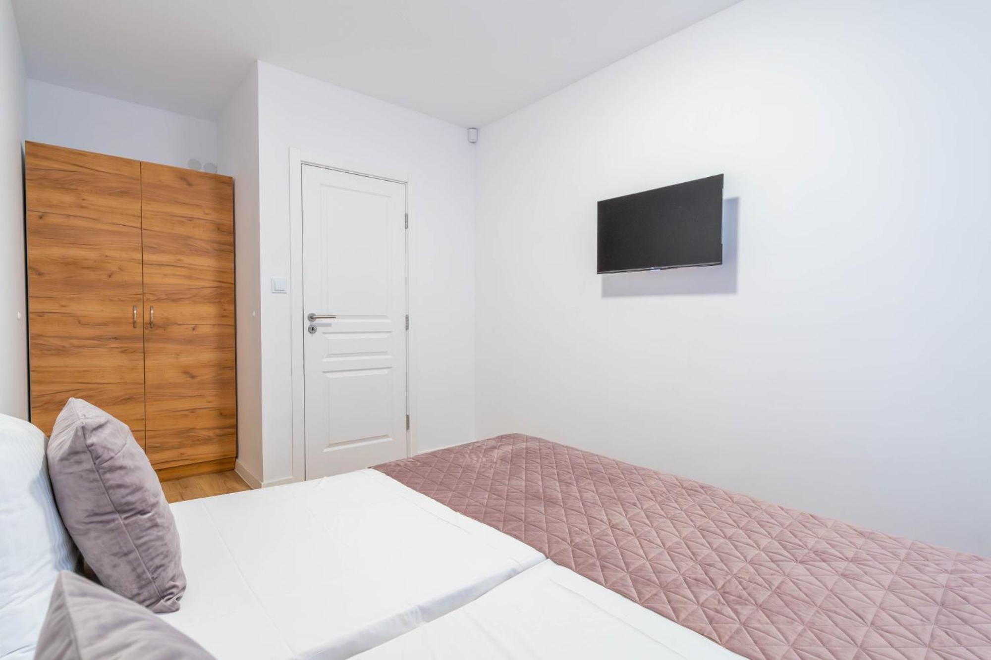 Geranium Holliday Villas Obrochishte Εξωτερικό φωτογραφία