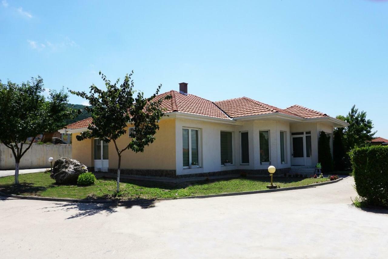 Geranium Holliday Villas Obrochishte Εξωτερικό φωτογραφία